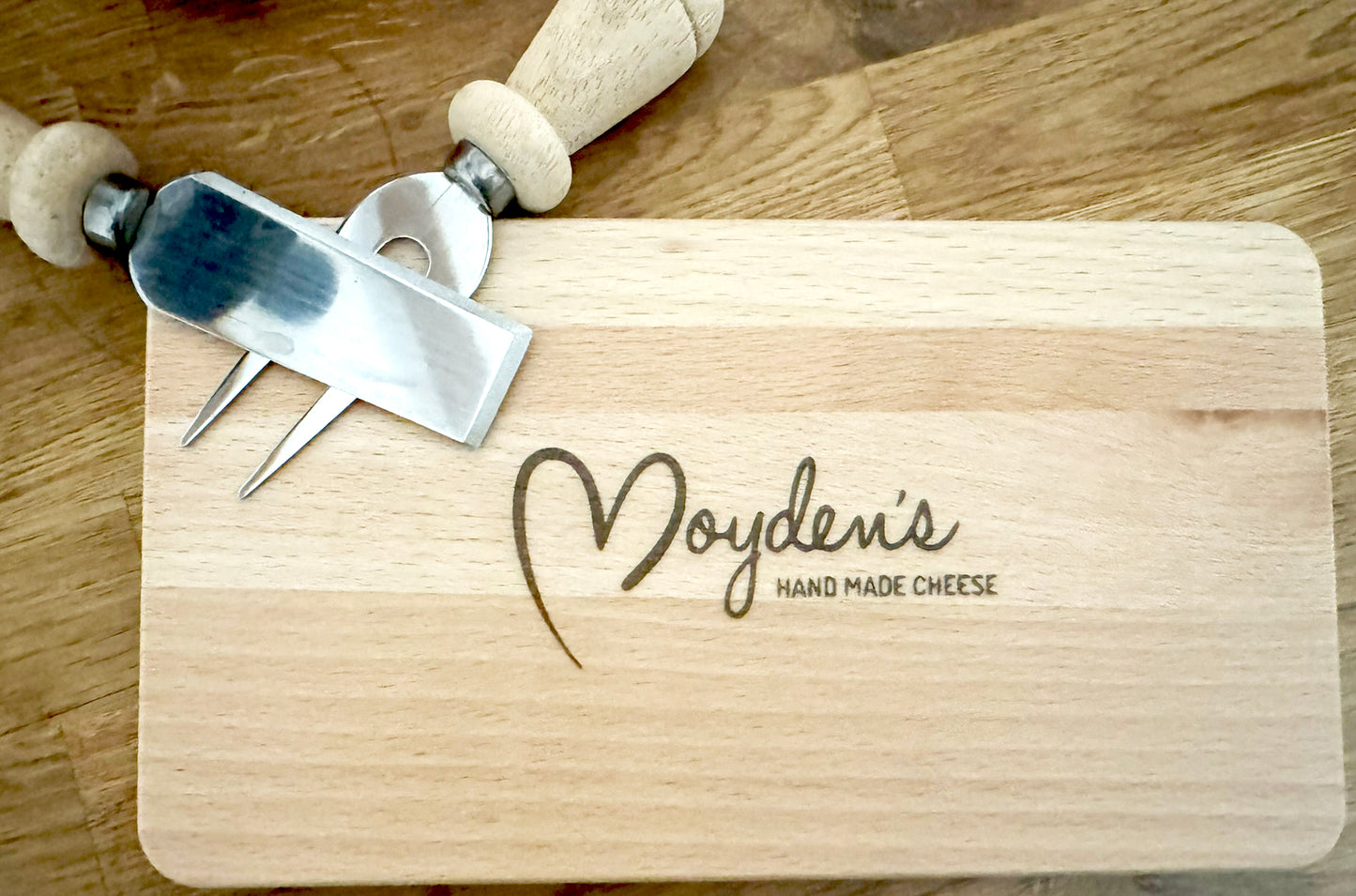 Custom Engraved Beech Cheese Boards for Corporate Gifts & Hospitality. 22.5x12.5x1.2 cm